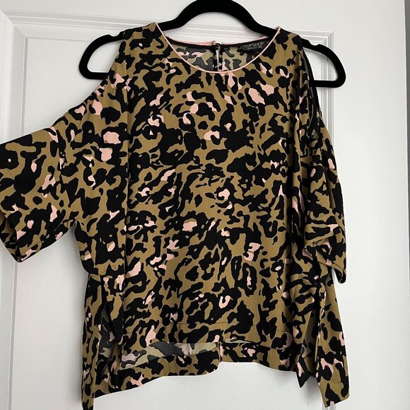 Topshop Cold Shoulder Top - Picture 1 of 3